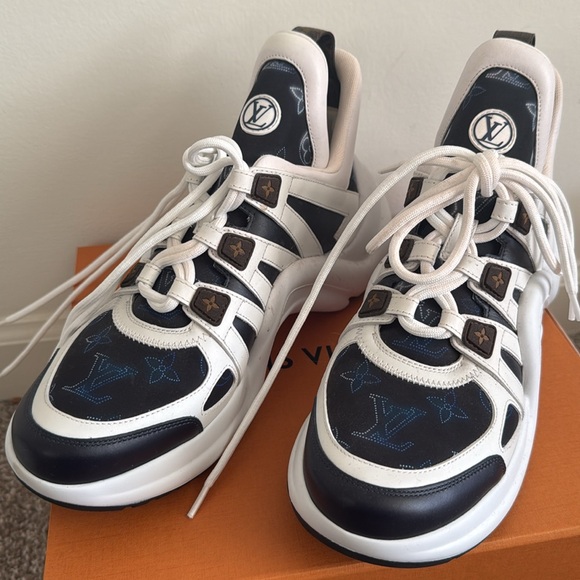 Louis Vuitton archlight trainer size 38 1/2 worn once - Picture 2 of 5